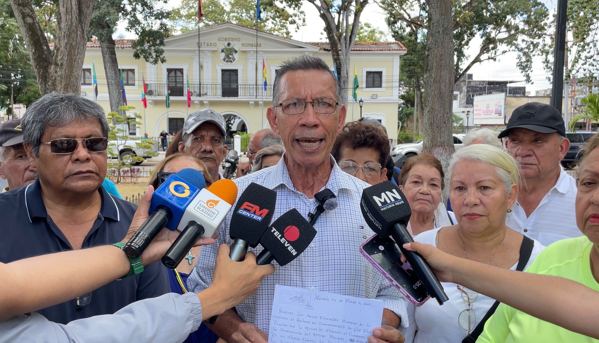 Educadores estadales exigen ante la Gobernación de Monagas la ...